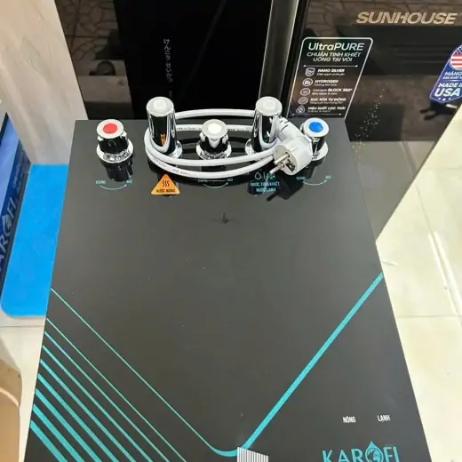 Máy lọc nước nóng lạnh Karofi KAD - M68
